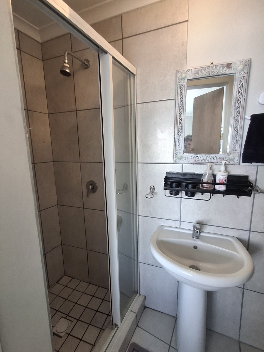 2 Bedroom Property for Sale in Island View Western Cape